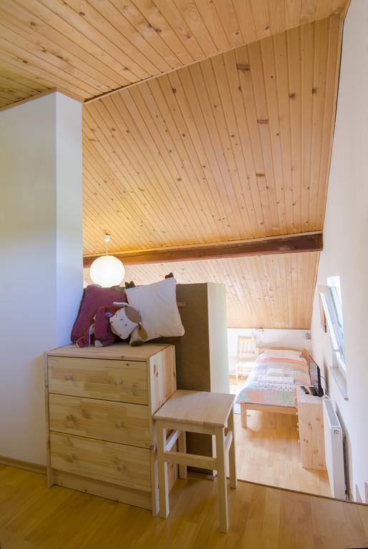 Aura Guesthouse Ljubljana Exteriör bild