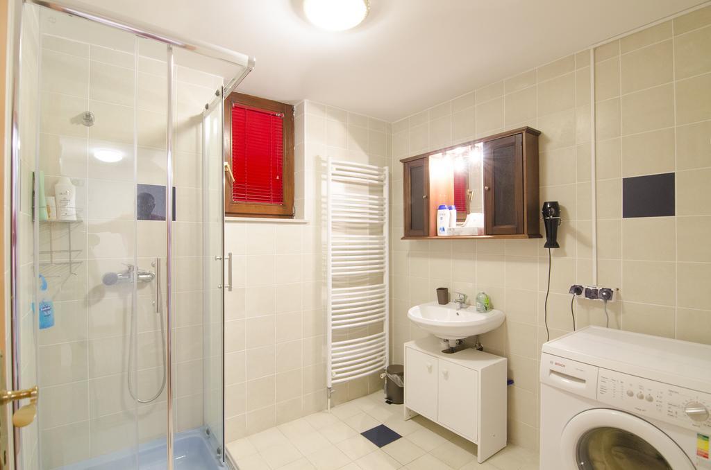 Aura Guesthouse Ljubljana Exteriör bild