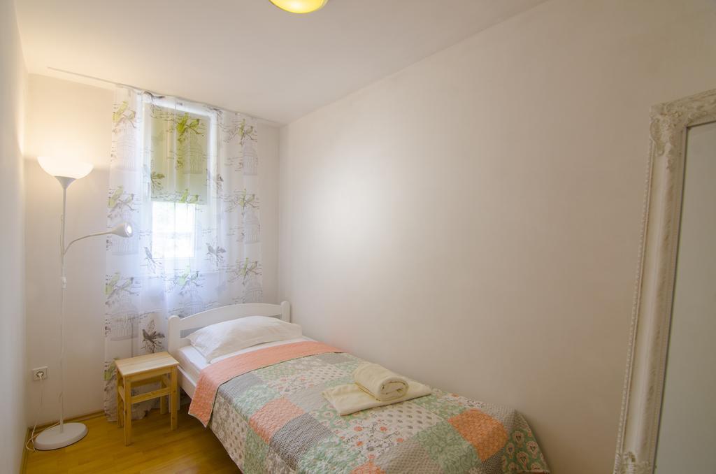 Aura Guesthouse Ljubljana Exteriör bild