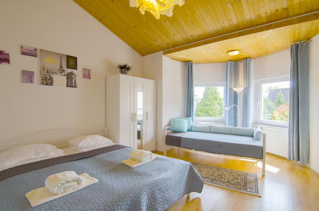 Aura Guesthouse Ljubljana Exteriör bild