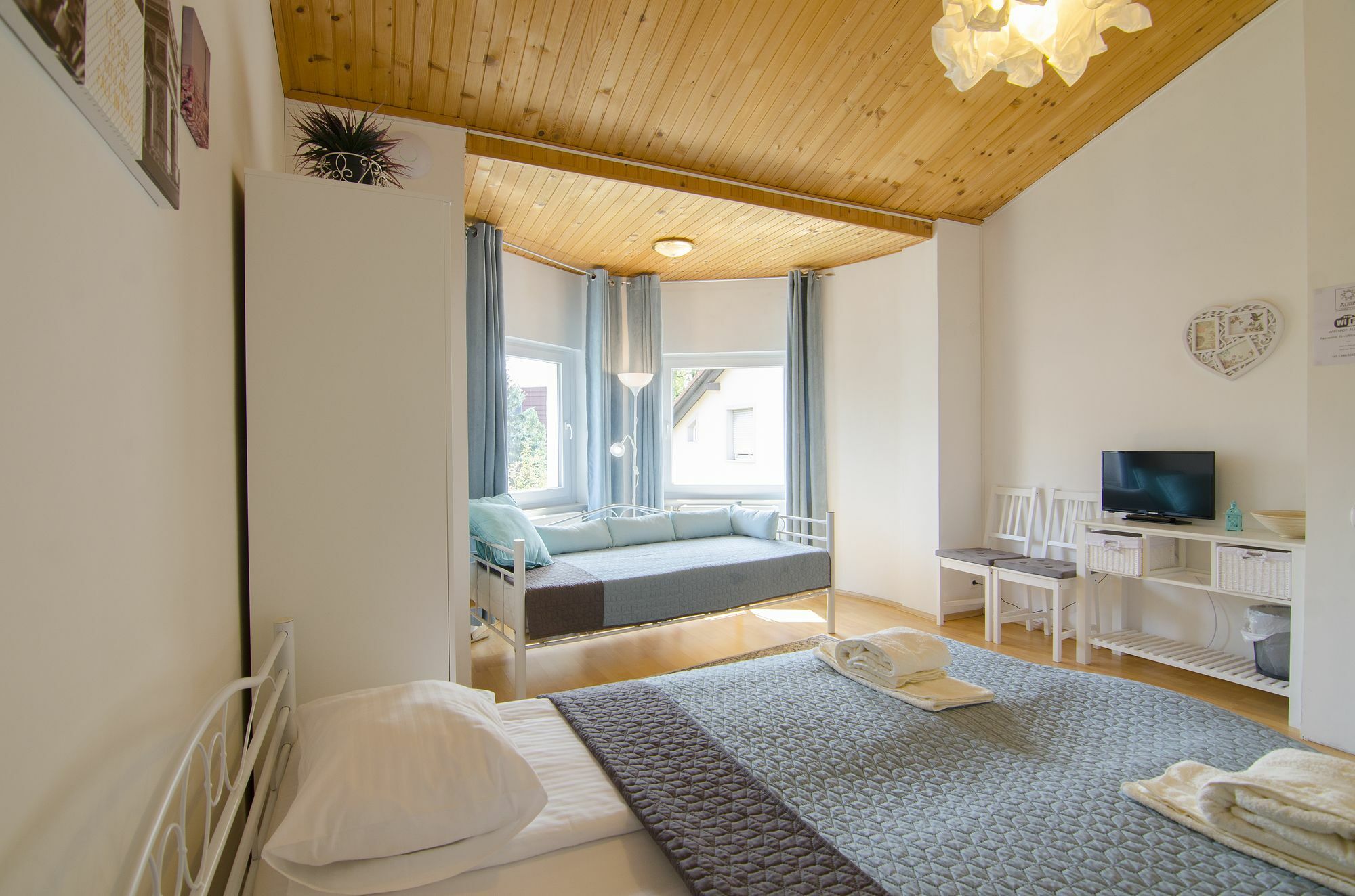 Aura Guesthouse Ljubljana Exteriör bild