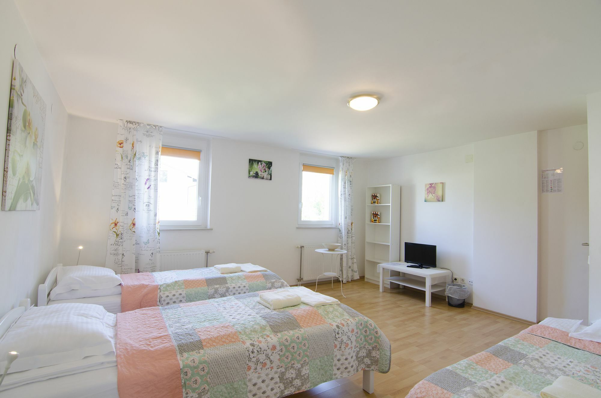 Aura Guesthouse Ljubljana Exteriör bild