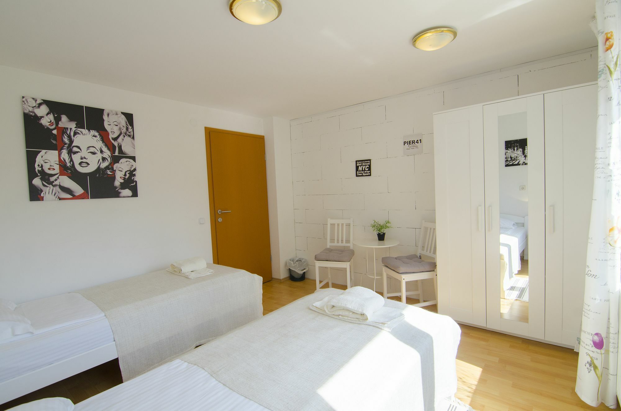 Aura Guesthouse Ljubljana Exteriör bild
